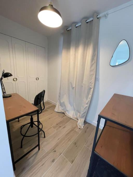 Appartement Proche Stade/Eurexpo เดซีน-ชาร์ปิเยอ ภายนอก รูปภาพ